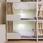 Backpackers Hostel *