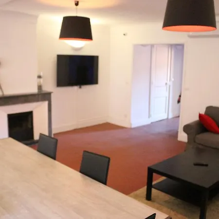 Backpackers * Antibes