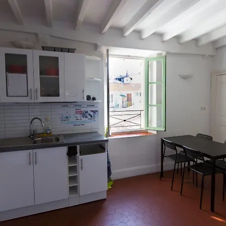 Backpackers * Antibes